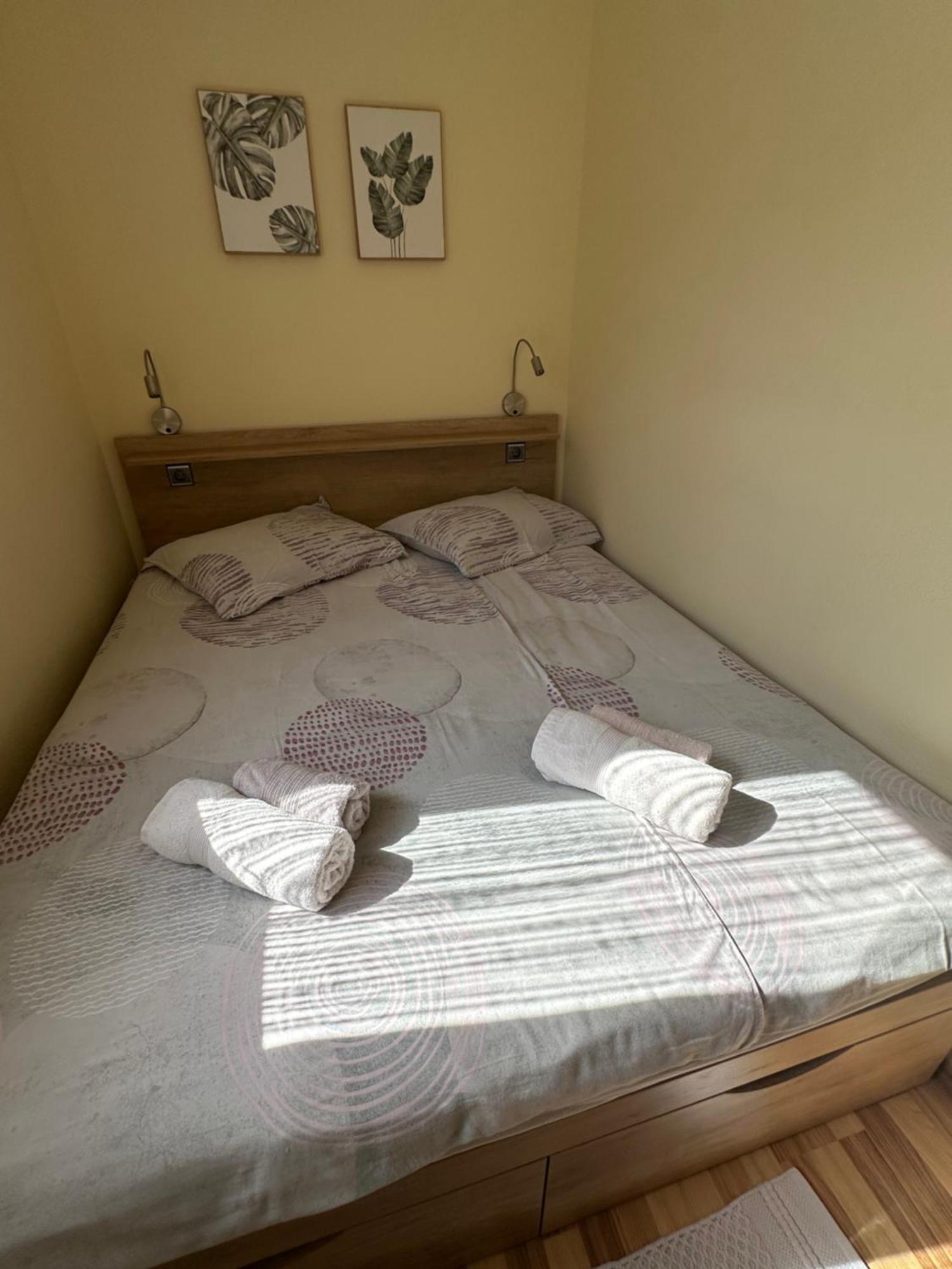 Apartmani Dora I Kati Оребич Экстерьер фото