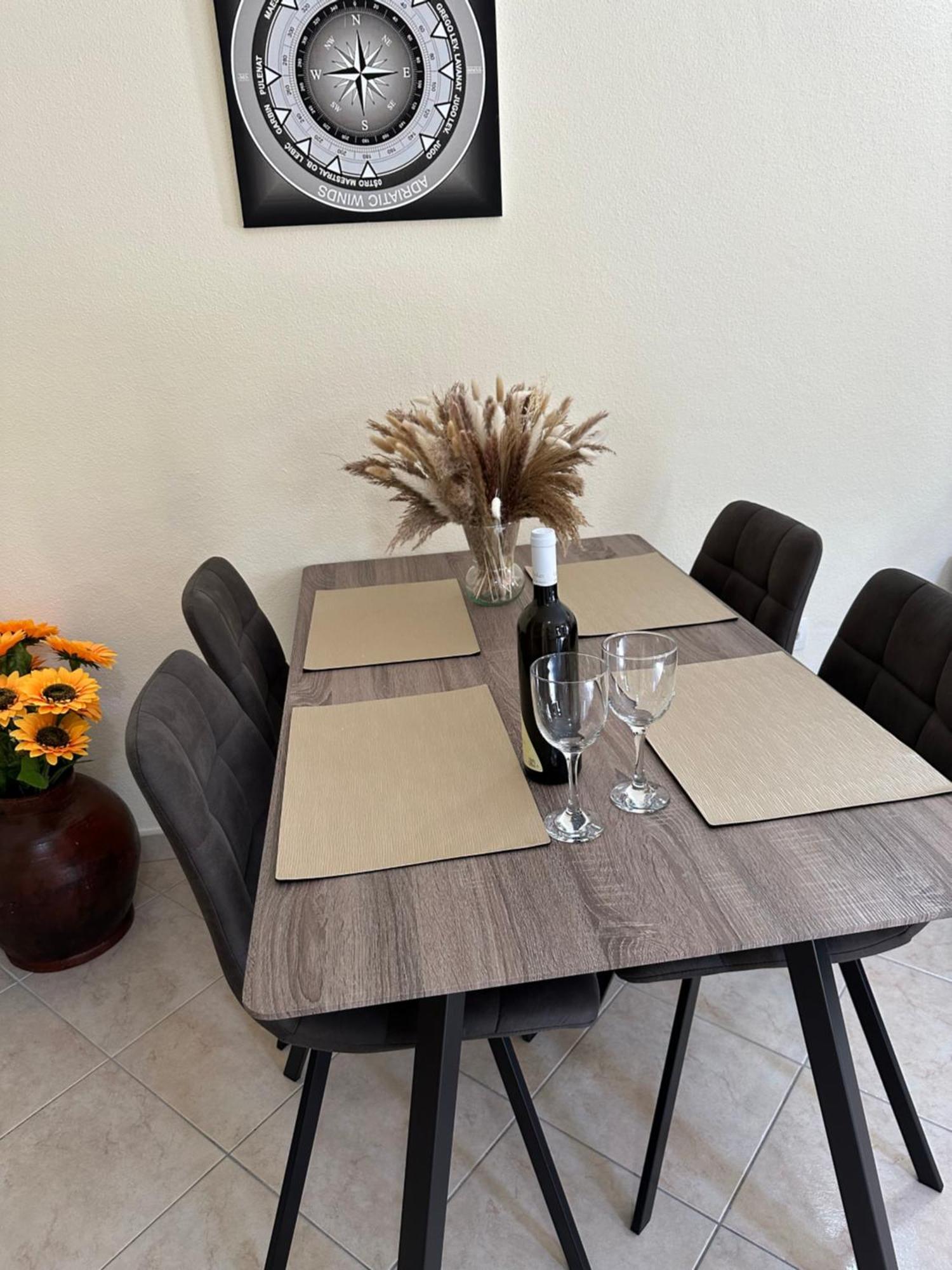 Apartmani Dora I Kati Оребич Экстерьер фото